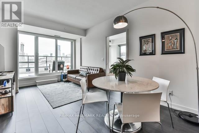 808 - 200 Sackville Street, Toronto, Ontario  M5A 3H1 - Photo 5 - C12665210