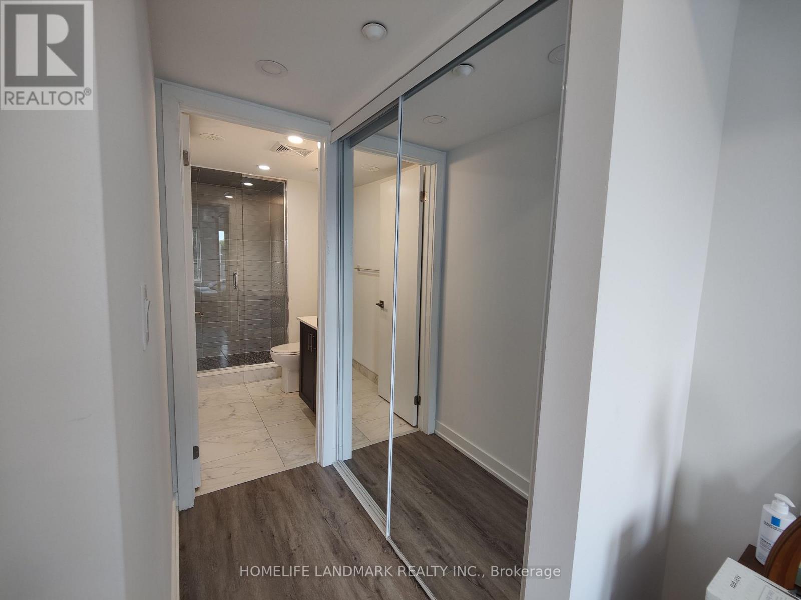 6 - 1479 O'connor Drive, Toronto, Ontario  M4B 0A7 - Photo 11 - E12481875