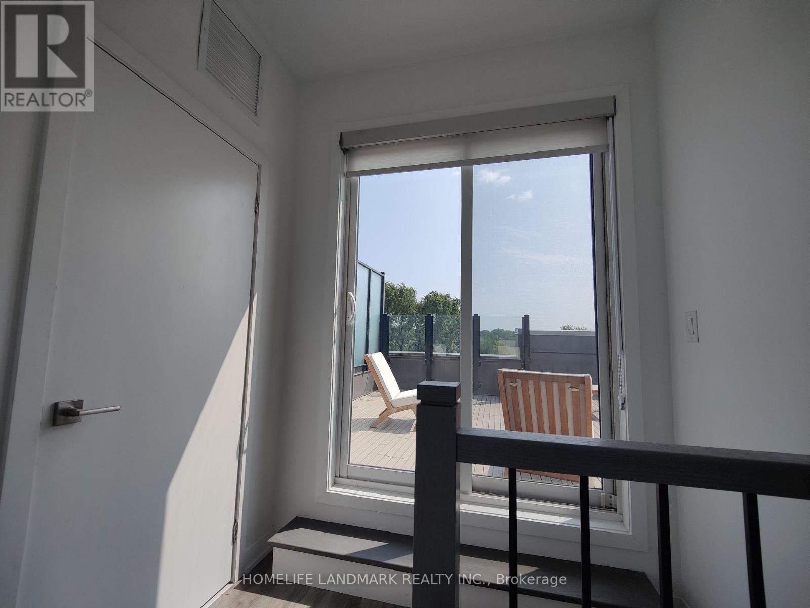 6 - 1479 O'connor Drive, Toronto, Ontario  M4B 0A7 - Photo 16 - E12481875