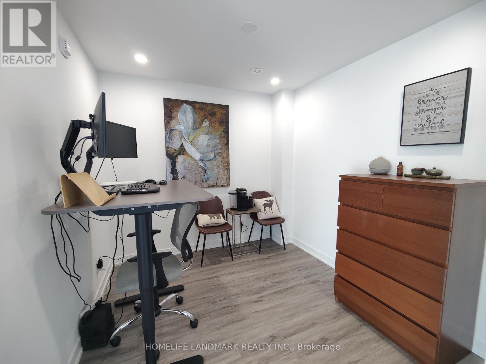 6 - 1479 O'connor Drive, Toronto, Ontario  M4B 0A7 - Photo 7 - E12481875