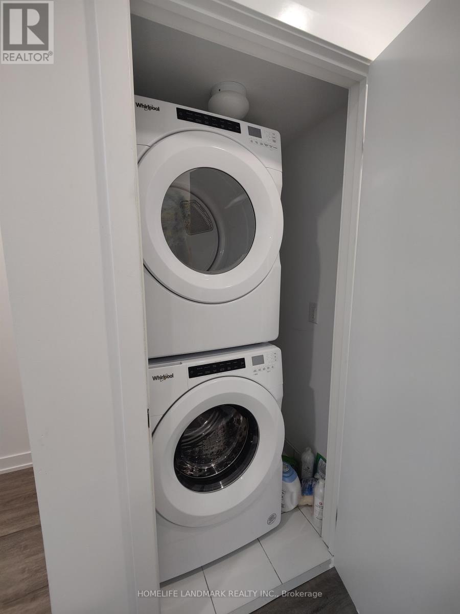 6 - 1479 O'connor Drive, Toronto, Ontario  M4B 0A7 - Photo 18 - E12481875