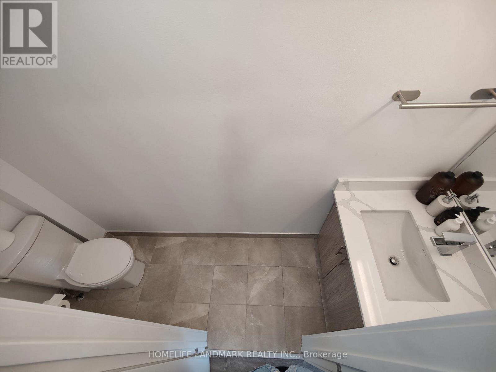 6 - 1479 O'connor Drive, Toronto, Ontario  M4B 0A7 - Photo 8 - E12481875