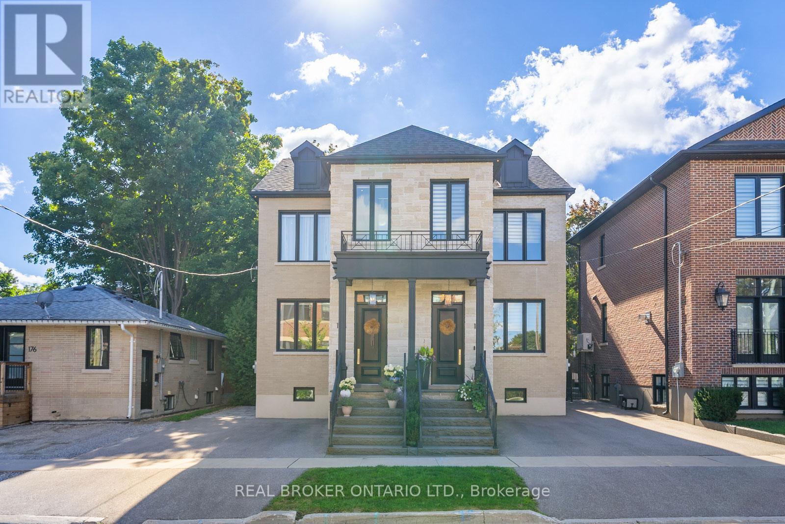 172-174 VICTORIA STREET, Newmarket, Ontario