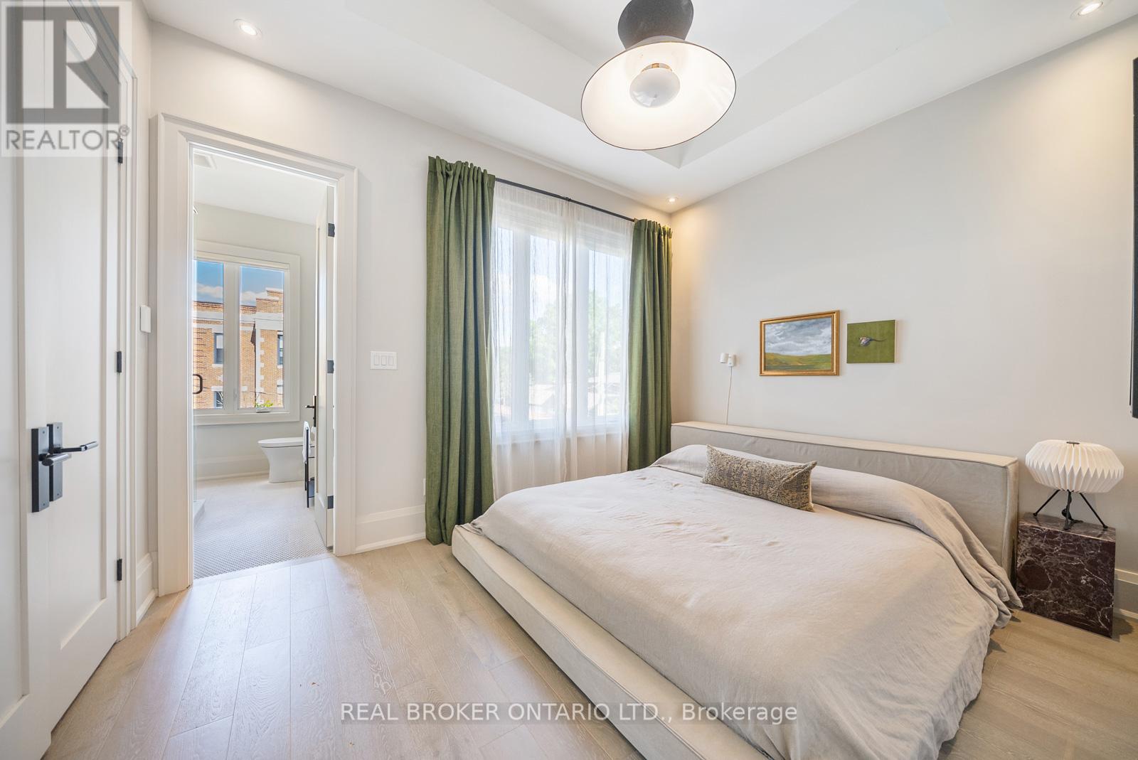 172-174 Victoria Street, Newmarket, Ontario  L3Y 4E1 - Photo 12 - N12665276