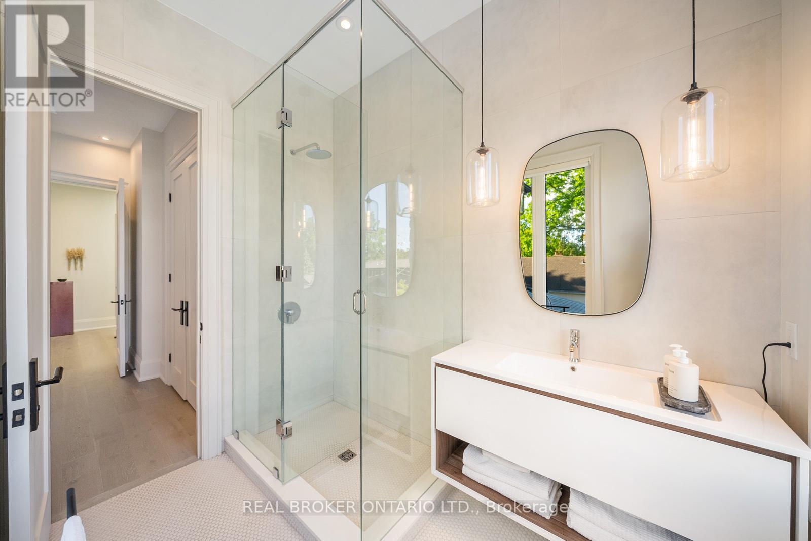 172-174 Victoria Street, Newmarket, Ontario  L3Y 4E1 - Photo 16 - N12665276