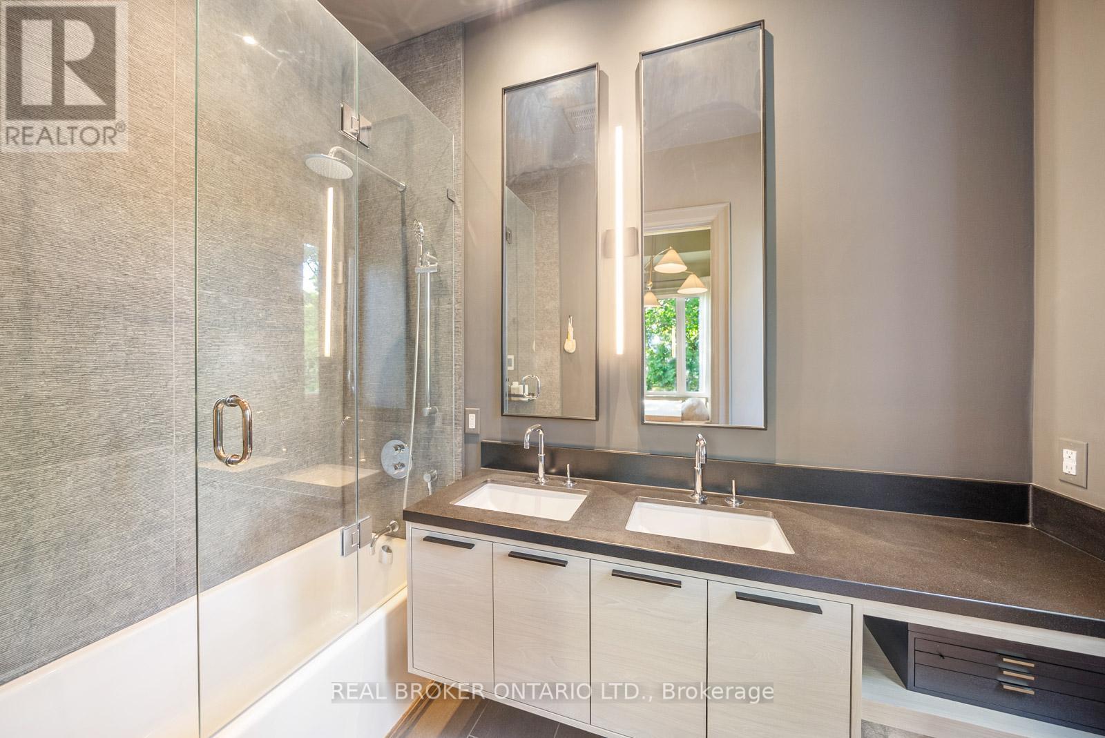 172-174 Victoria Street, Newmarket, Ontario  L3Y 4E1 - Photo 20 - N12665276