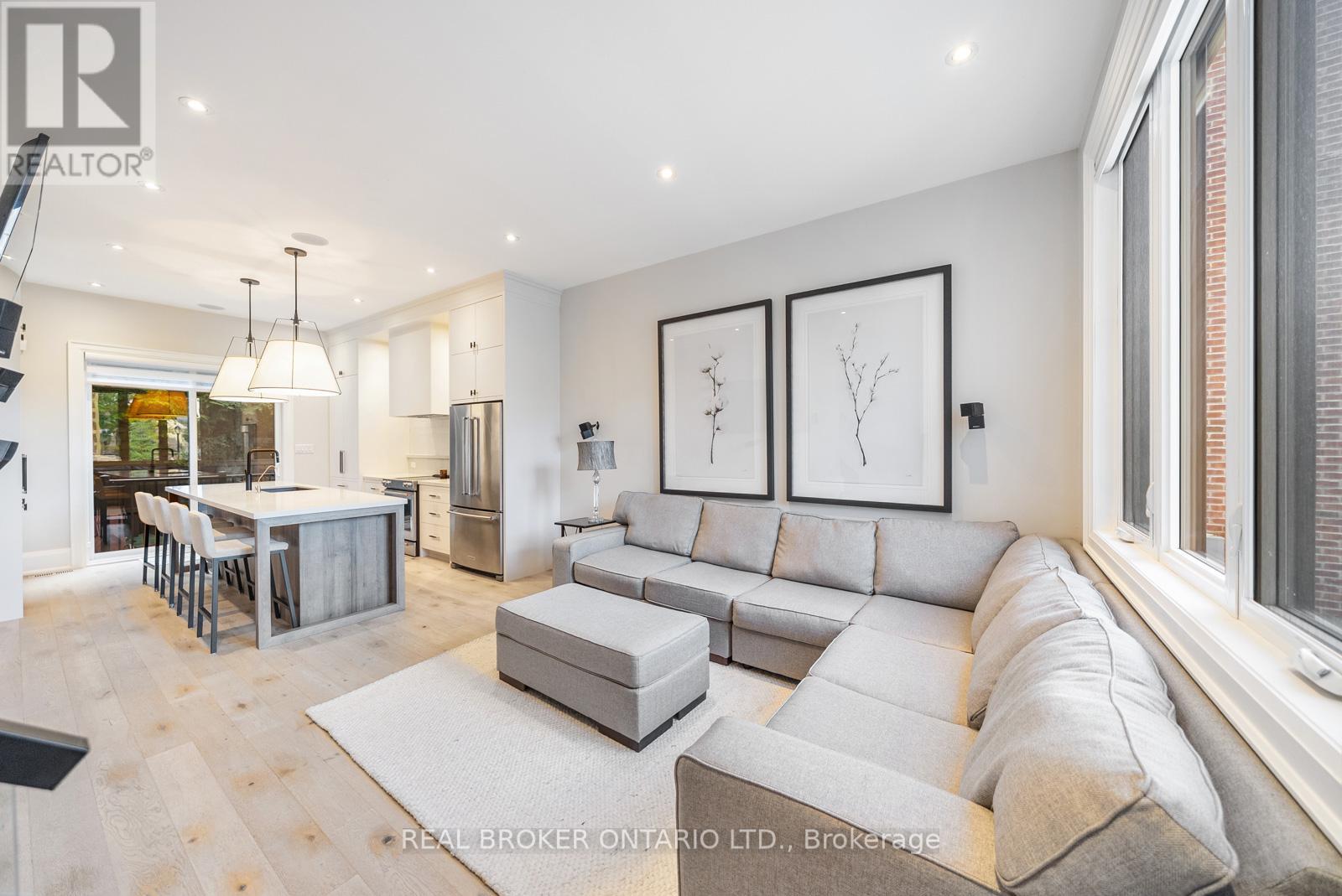 172-174 Victoria Street, Newmarket, Ontario  L3Y 4E1 - Photo 27 - N12665276