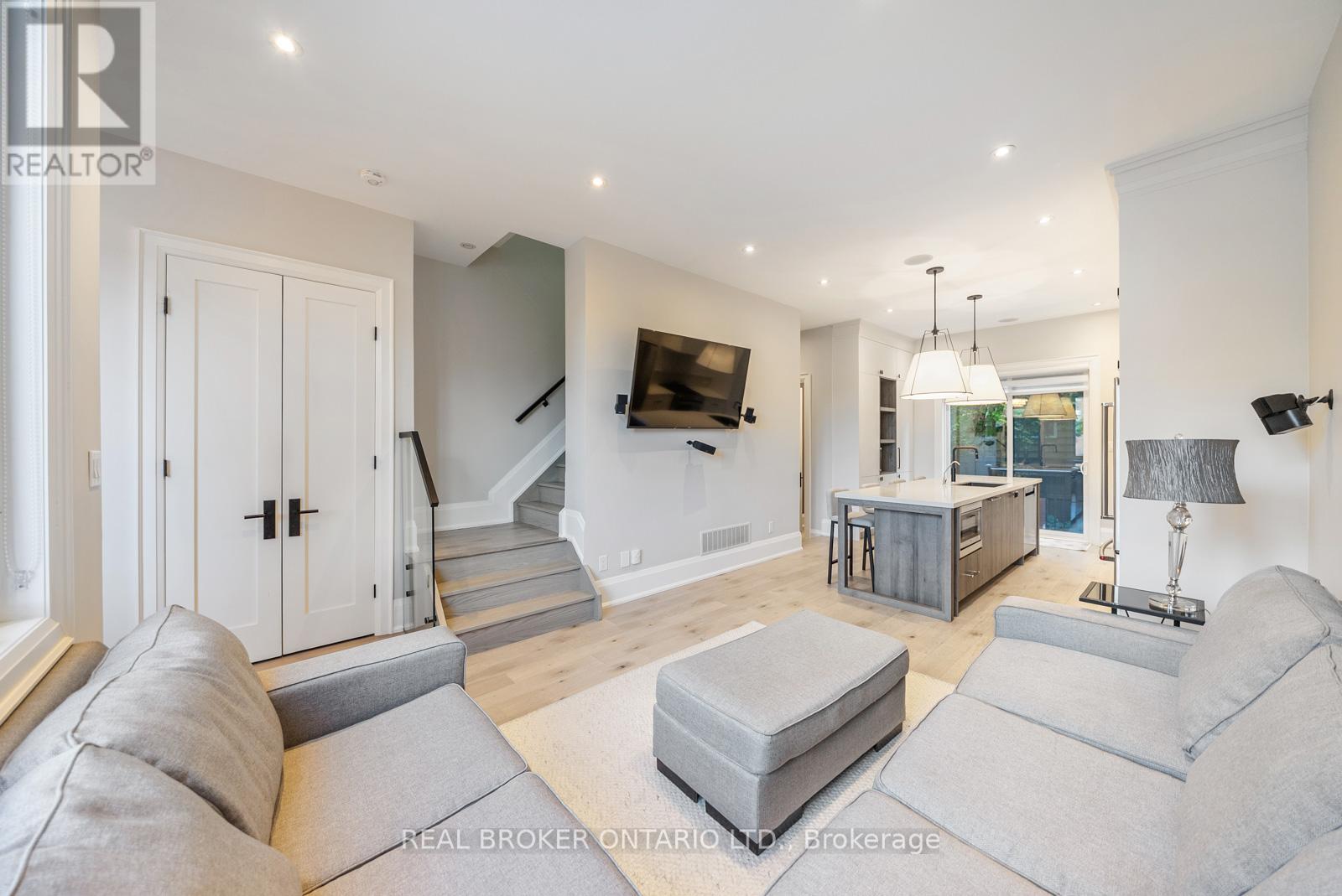 172-174 Victoria Street, Newmarket, Ontario  L3Y 4E1 - Photo 28 - N12665276