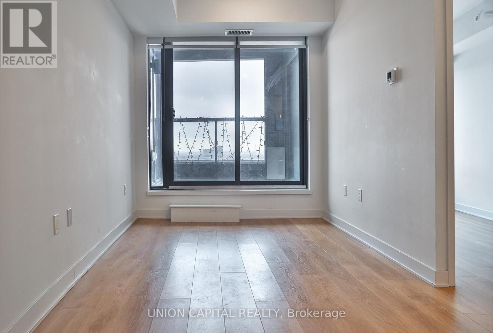 2101 - 2920 Highway 7, Vaughan, Ontario  L4K 1W8 - Photo 2 - N12665300