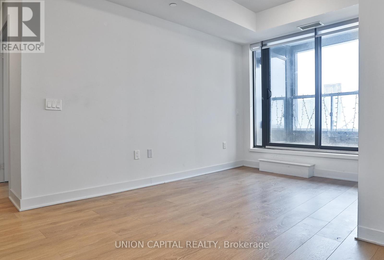 2101 - 2920 Highway 7, Vaughan, Ontario  L4K 1W8 - Photo 3 - N12665300