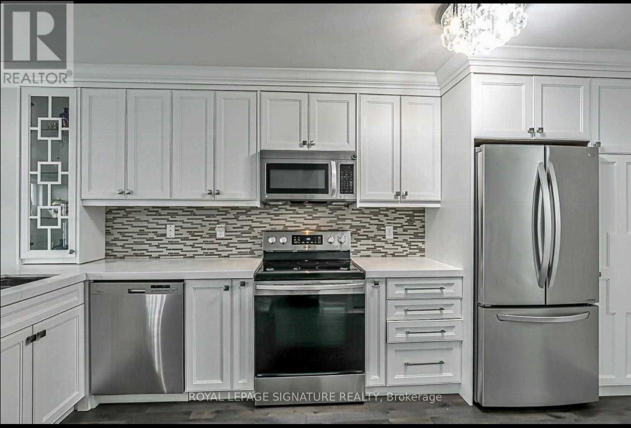 66 Coleridge Drive, Newmarket, Ontario  L3X 2T6 - Photo 12 - N12665332