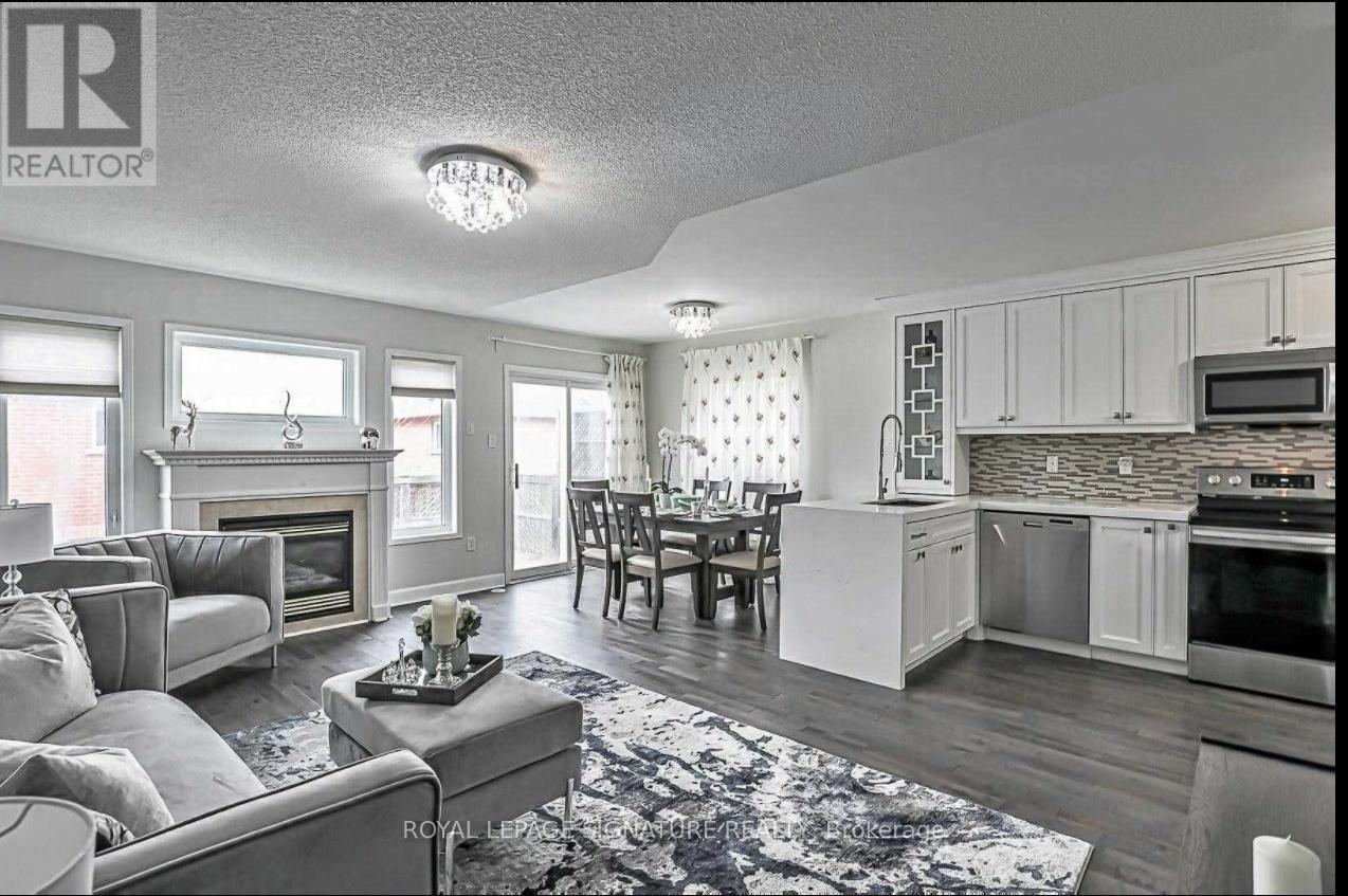 66 Coleridge Drive, Newmarket, Ontario  L3X 2T6 - Photo 17 - N12665332