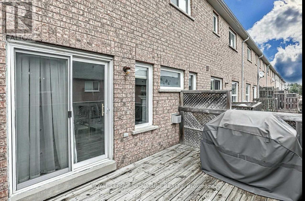 66 Coleridge Drive, Newmarket, Ontario  L3X 2T6 - Photo 19 - N12665332