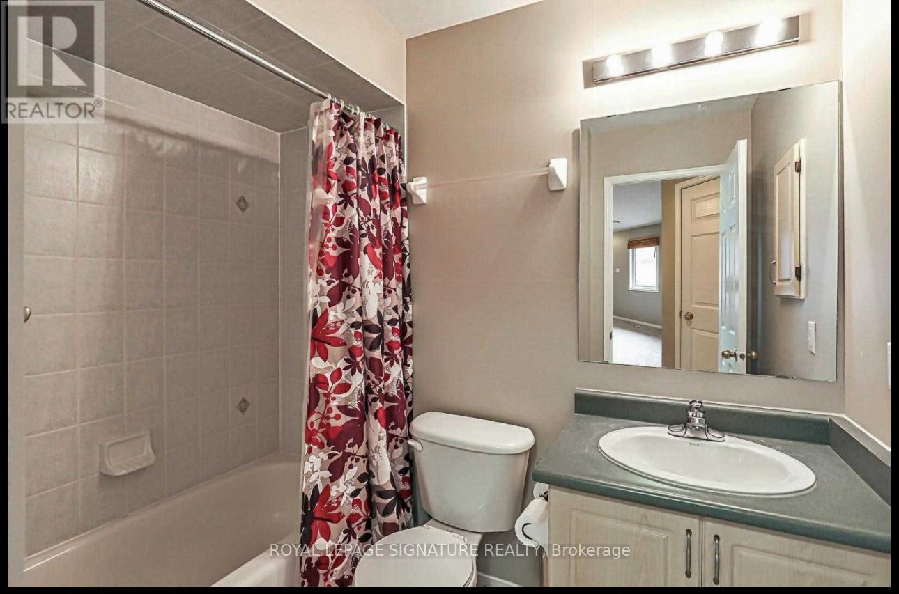 66 Coleridge Drive, Newmarket, Ontario  L3X 2T6 - Photo 21 - N12665332