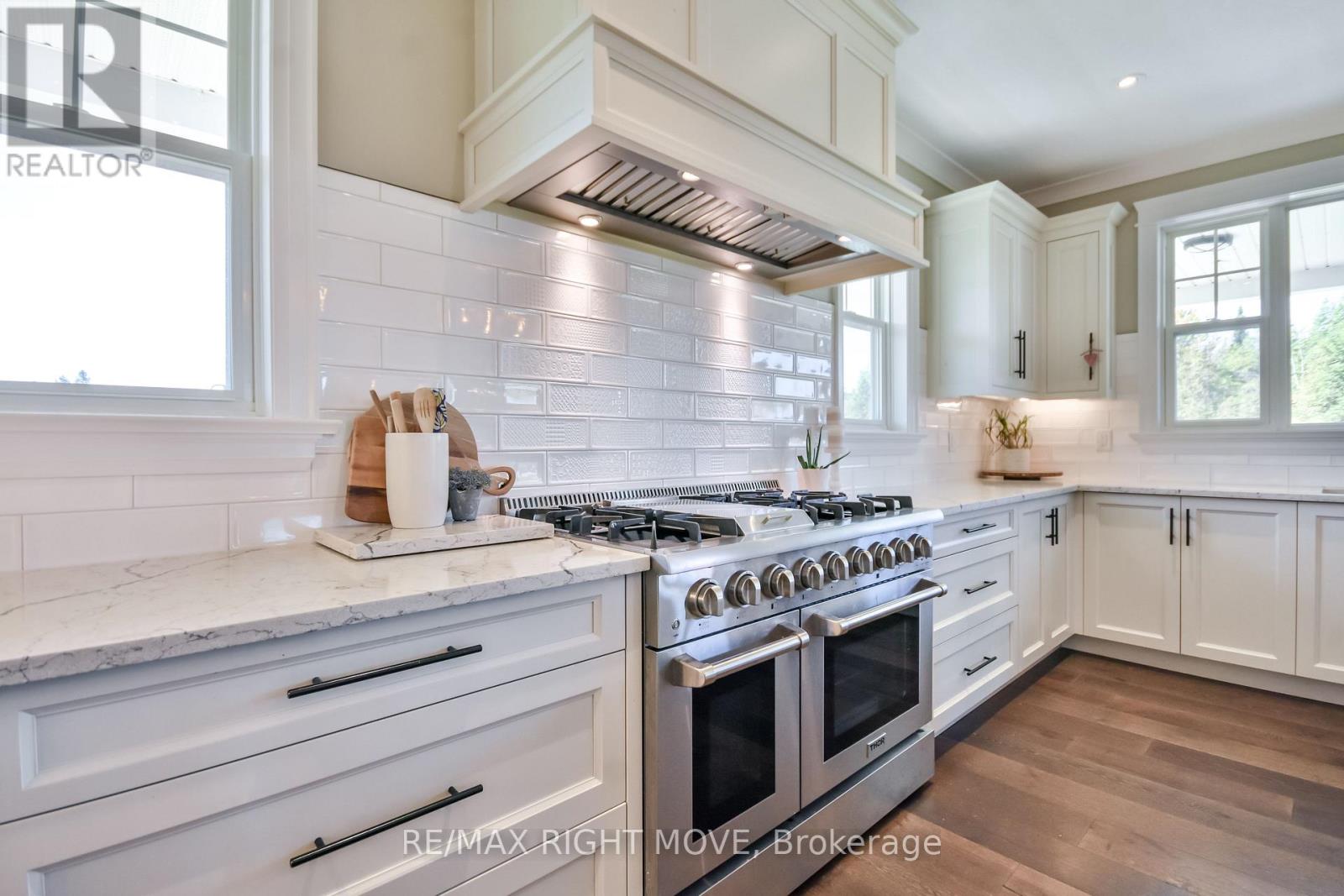 2448 Stockdale Road, Severn, Ontario  L3V 6P9 - Photo 18 - S12665272