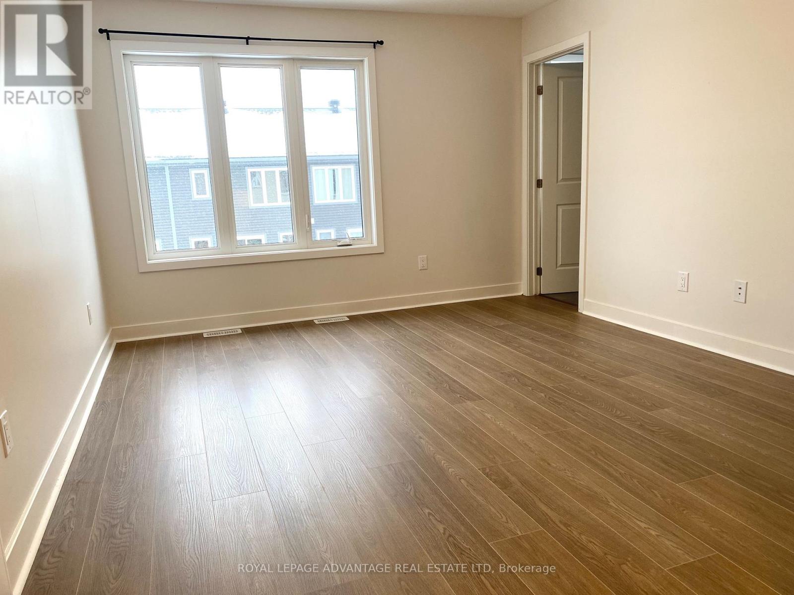 69 Whitcomb Crescent, Smiths Falls, Ontario  K7A 0A2 - Photo 6 - X12572418