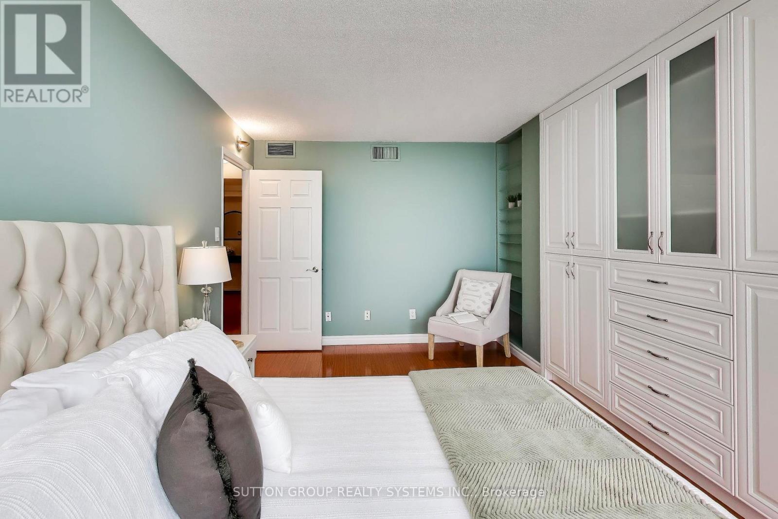 3307 - 45 Kingsbridge Garden Circle N, Mississauga, Ontario  L5R 3K4 - Photo 21 - W12665262