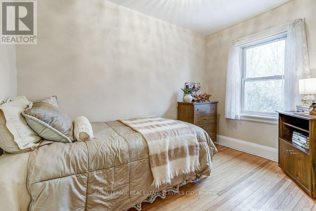 612 Beresford Avenue, Toronto, Ontario  M6S 3C3 - Photo 14 - W12665270