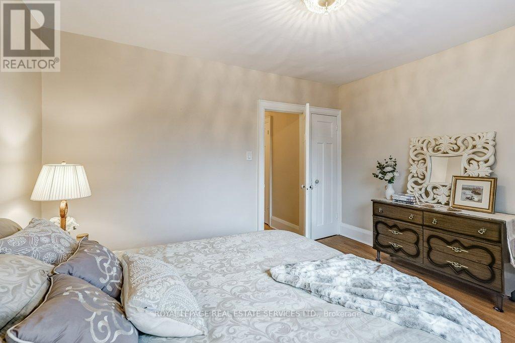 612 Beresford Avenue, Toronto, Ontario  M6S 3C3 - Photo 16 - W12665270