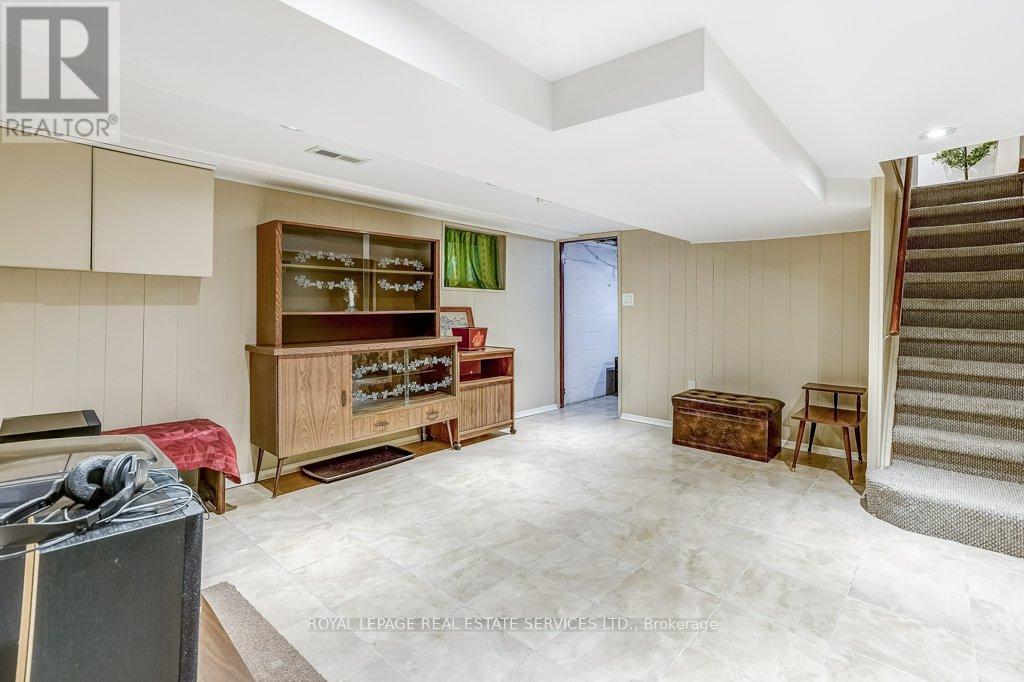 612 Beresford Avenue, Toronto, Ontario  M6S 3C3 - Photo 17 - W12665270