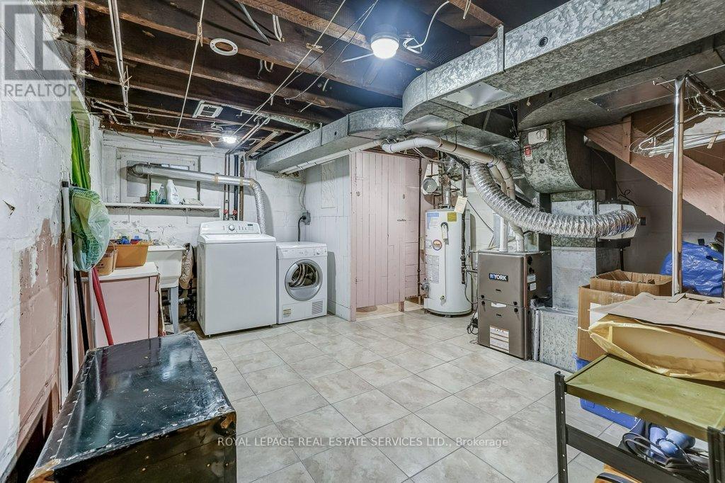 612 Beresford Avenue, Toronto, Ontario  M6S 3C3 - Photo 19 - W12665270