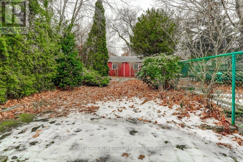 612 Beresford Avenue, Toronto, Ontario  M6S 3C3 - Photo 21 - W12665270