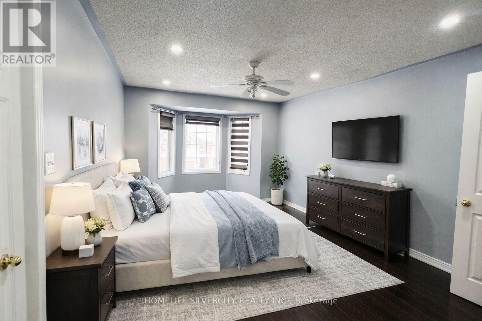 7 Bison Run Road, Brampton, Ontario  L6R 1S2 - Photo 10 - W12665282