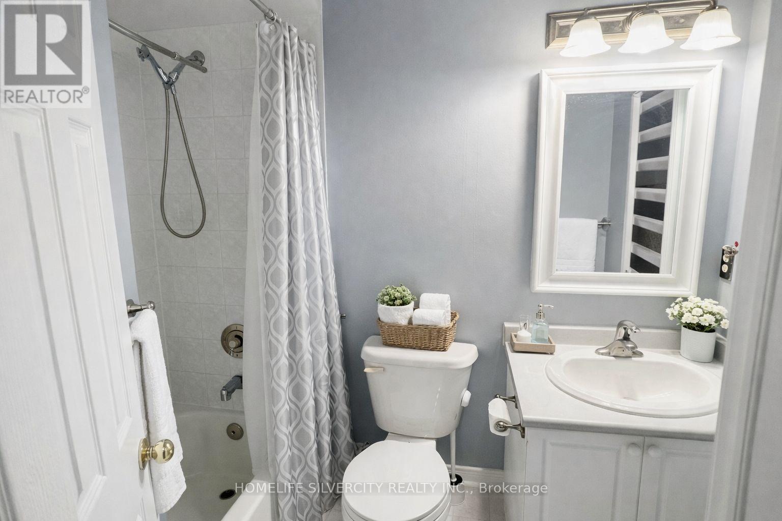 7 Bison Run Road, Brampton, Ontario  L6R 1S2 - Photo 14 - W12665282