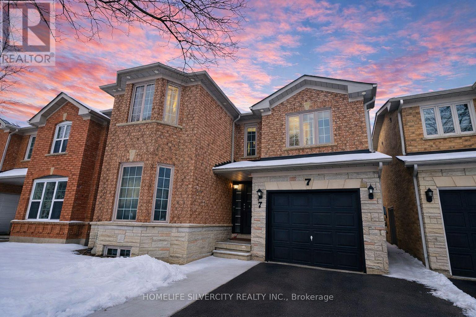 7 Bison Run Road, Brampton, Ontario  L6R 1S2 - Photo 2 - W12665282