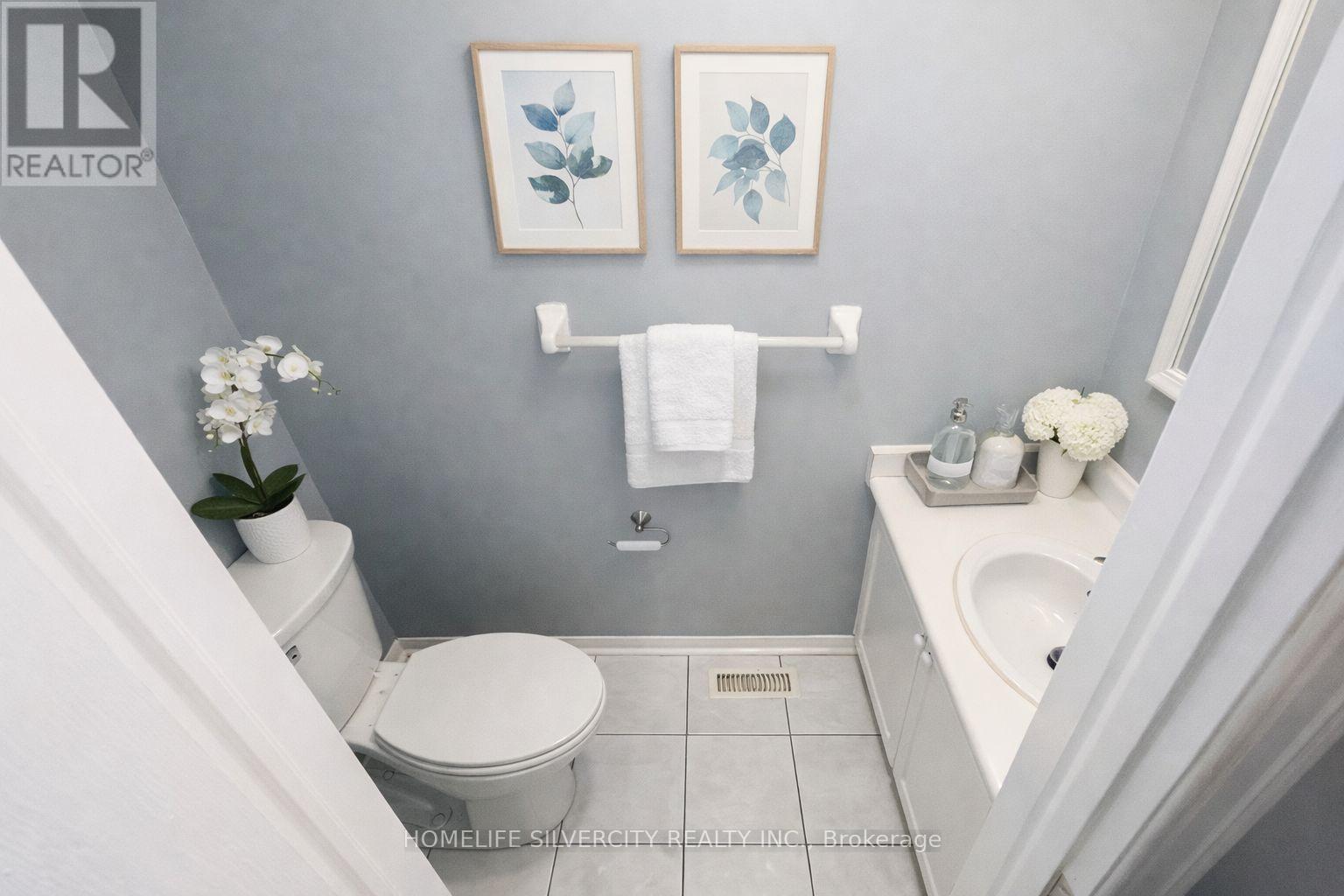 7 Bison Run Road, Brampton, Ontario  L6R 1S2 - Photo 8 - W12665282