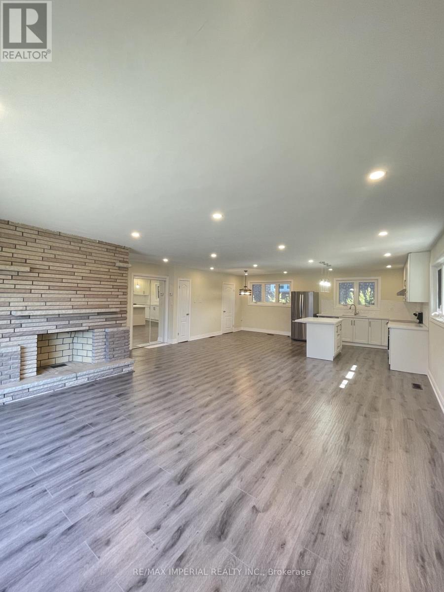 93 Bonnyview Drive, Toronto, Ontario  M8Y 3G8 - Photo 11 - W12665296