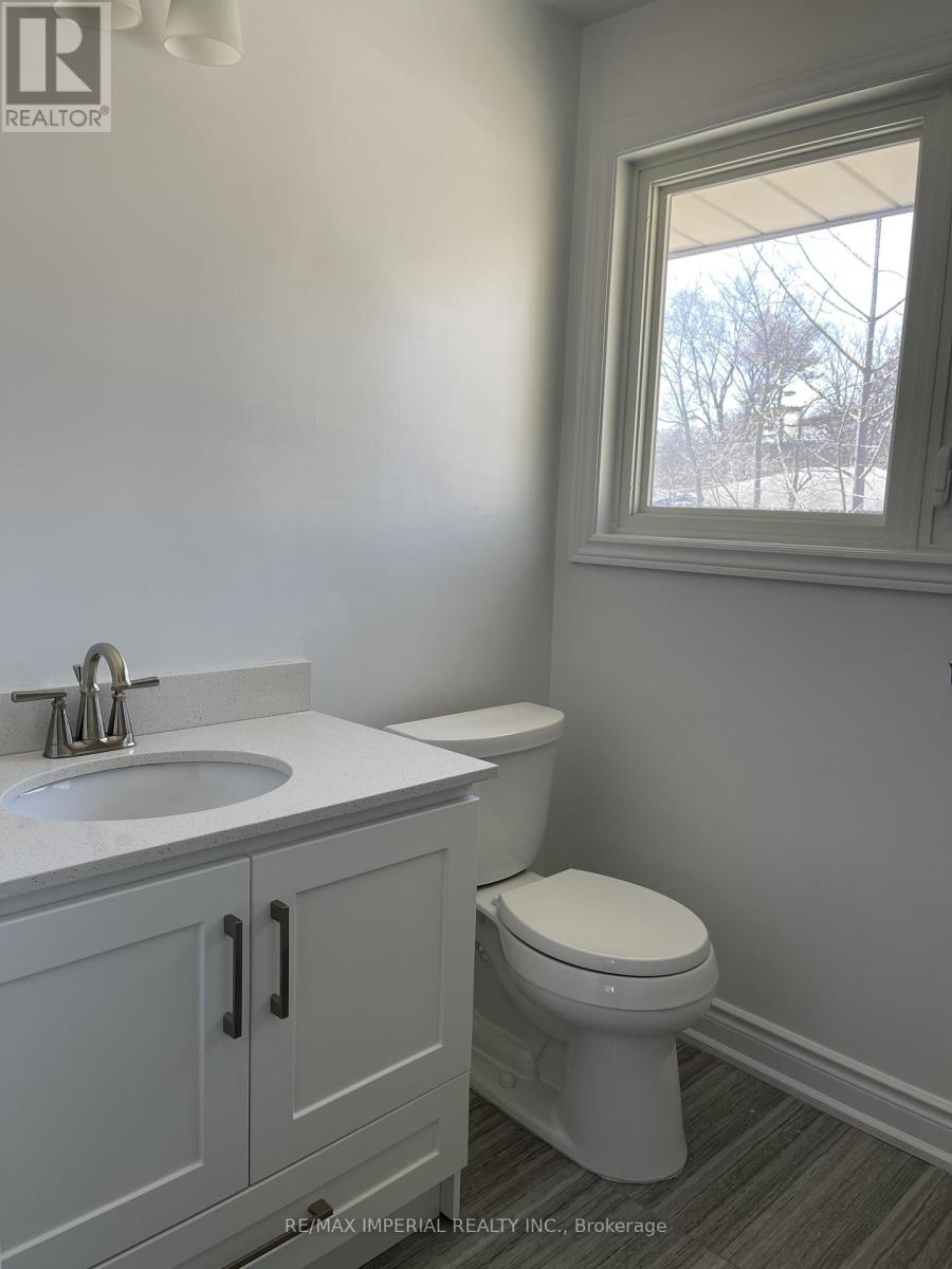 93 Bonnyview Drive, Toronto, Ontario  M8Y 3G8 - Photo 12 - W12665296