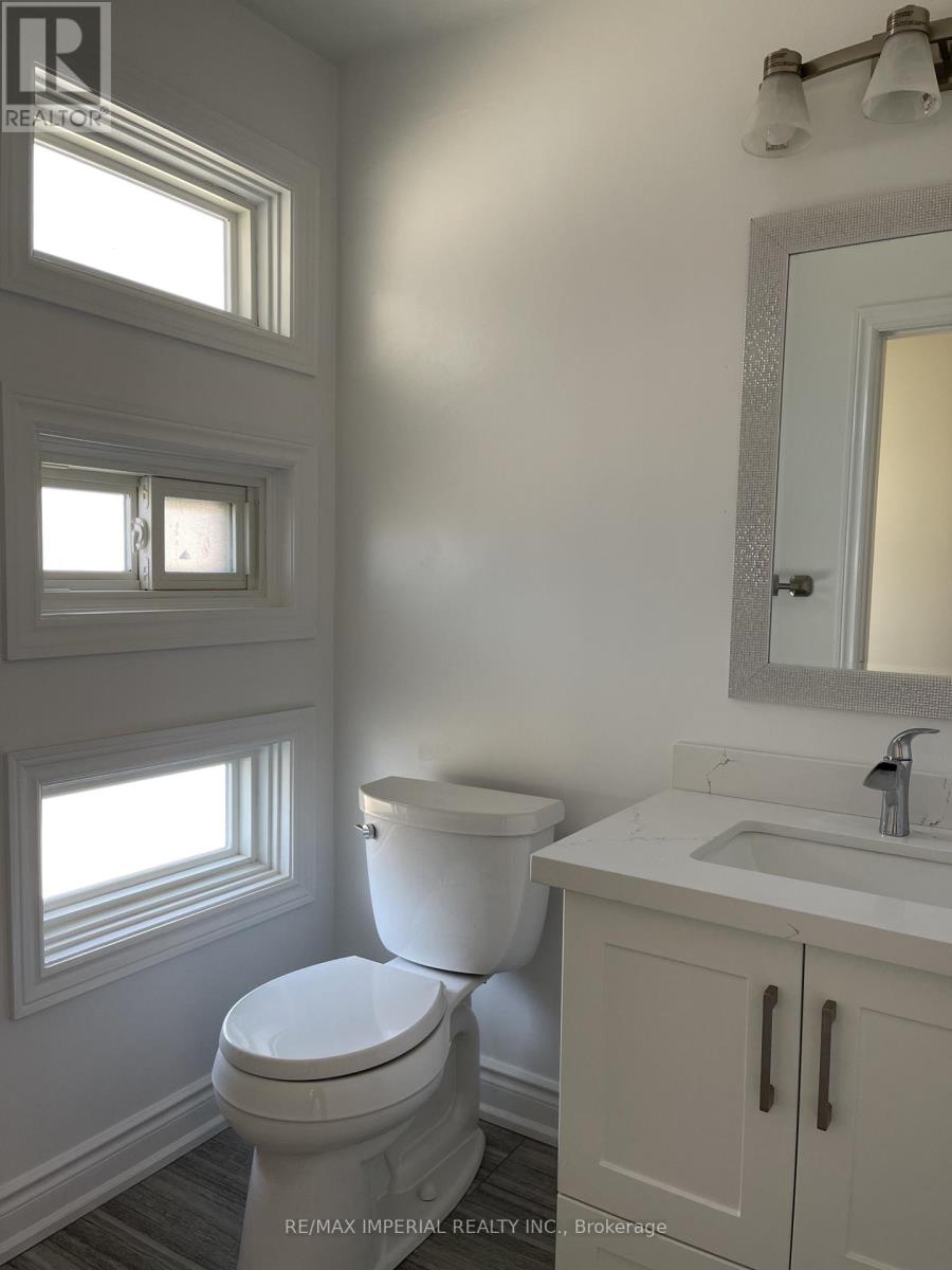 93 Bonnyview Drive, Toronto, Ontario  M8Y 3G8 - Photo 13 - W12665296