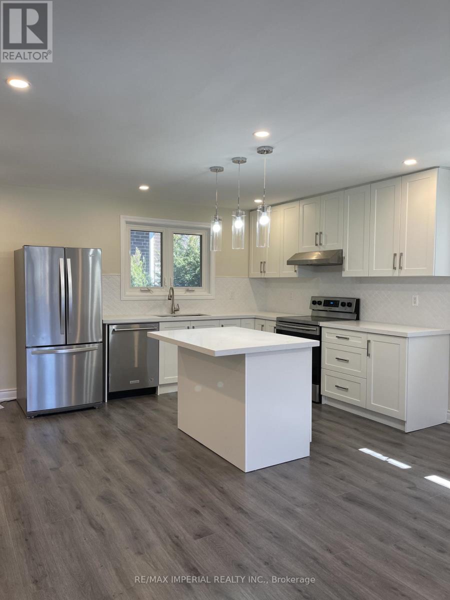 93 Bonnyview Drive, Toronto, Ontario  M8Y 3G8 - Photo 15 - W12665296