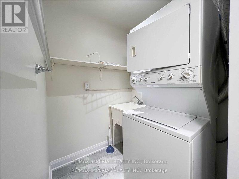 641a The Queensway, Toronto, Ontario  M8Y 1K6 - Photo 15 - W12665298