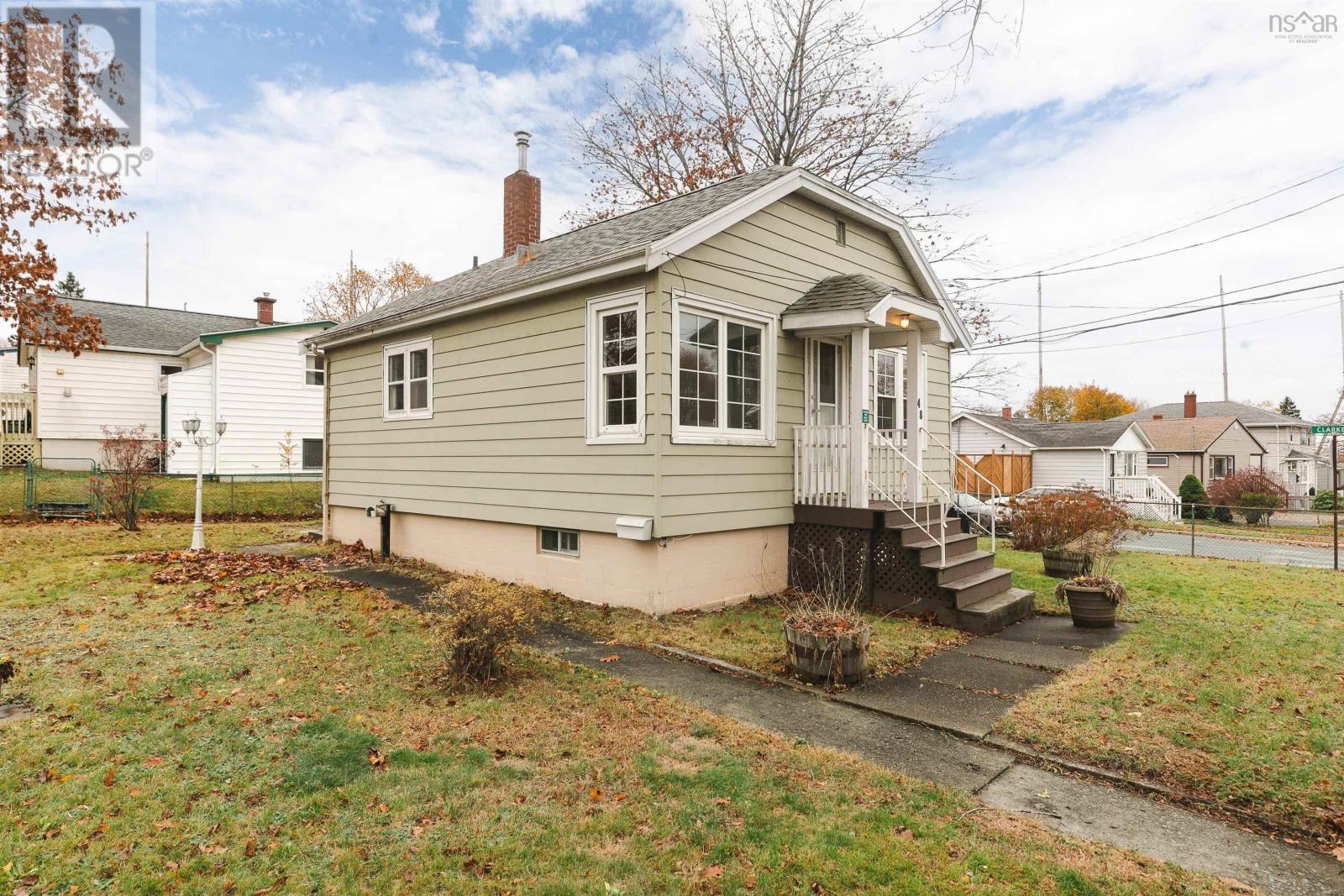 48 Woodland Avenue, Dartmouth, Nova Scotia  B3A 3J8 - Photo 1 - 202528057