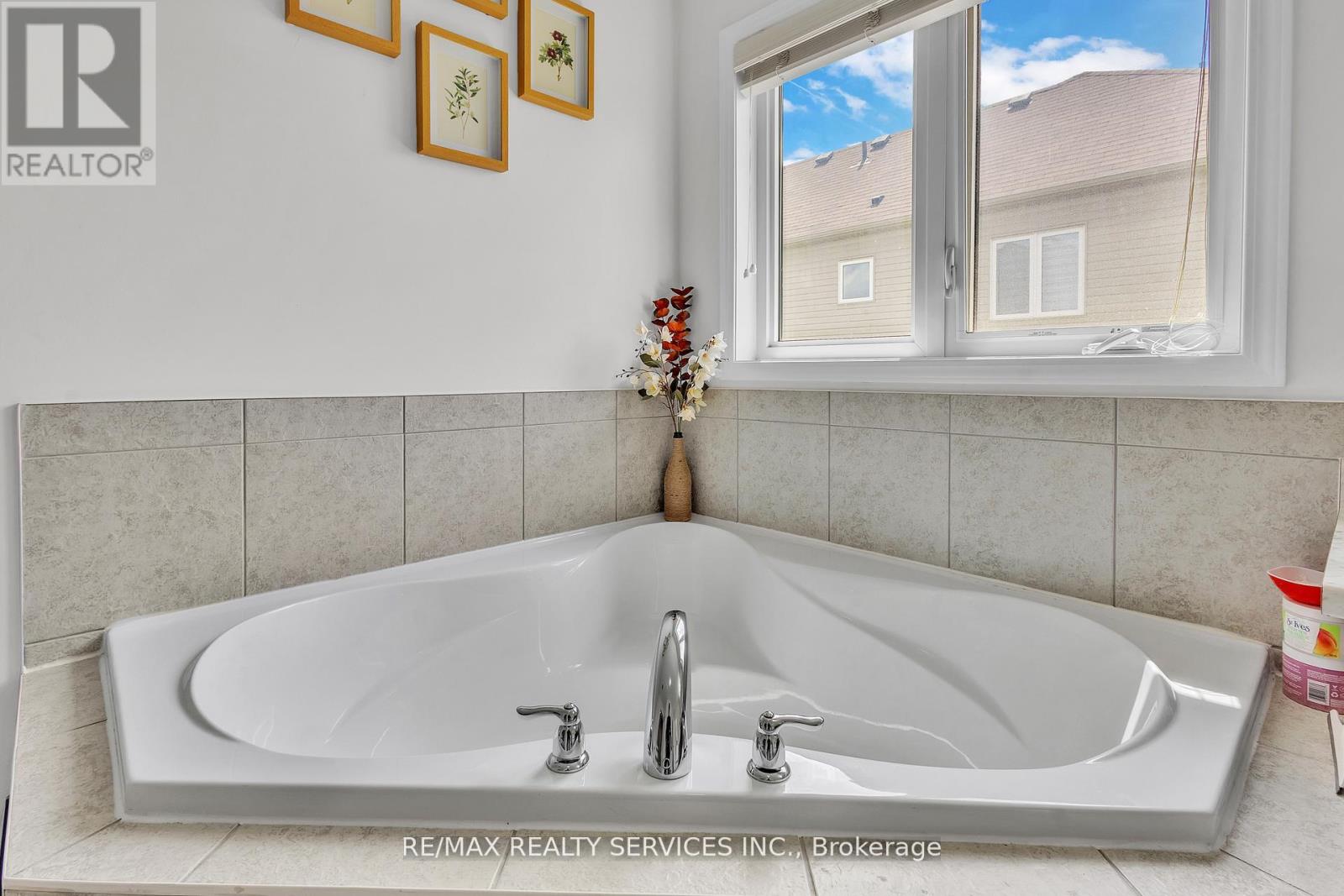 163 Munro Circle, Brantford, Ontario  N3T 0R3 - Photo 31 - X12665222