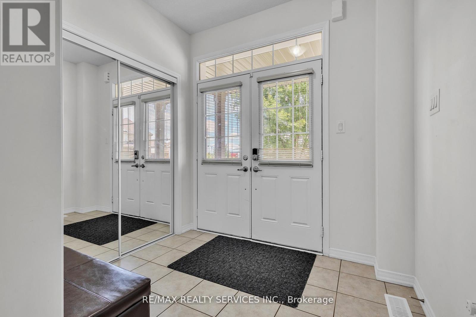 163 Munro Circle, Brantford, Ontario  N3T 0R3 - Photo 5 - X12665222