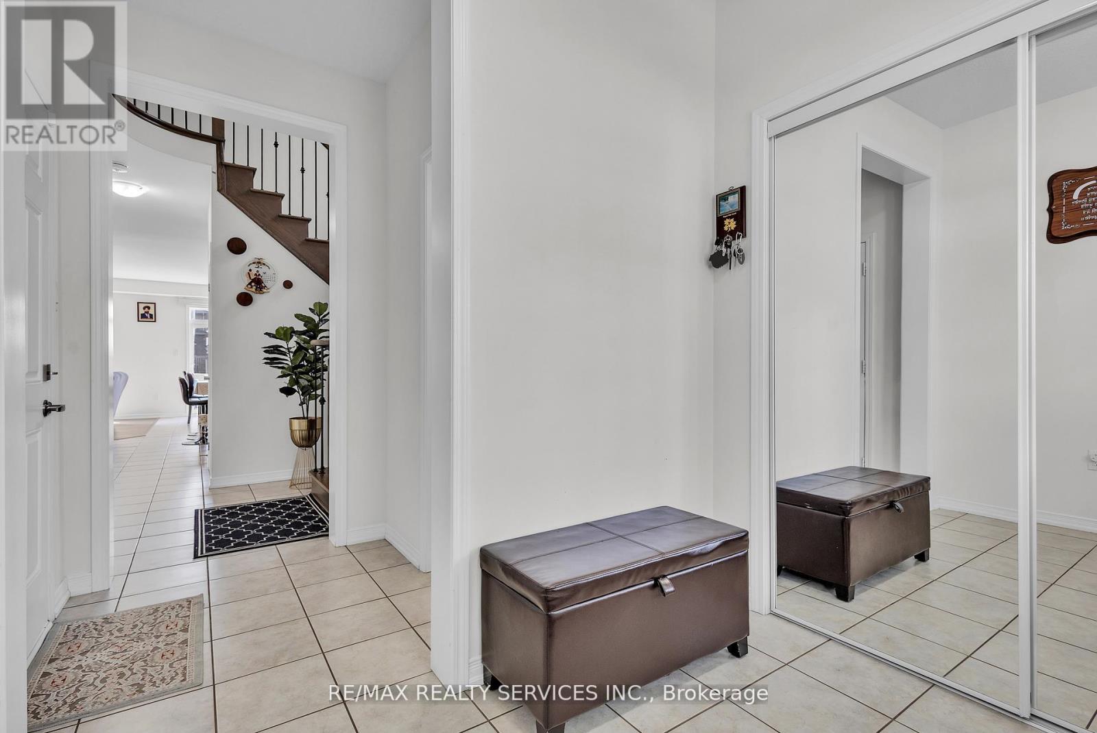163 Munro Circle, Brantford, Ontario  N3T 0R3 - Photo 6 - X12665222