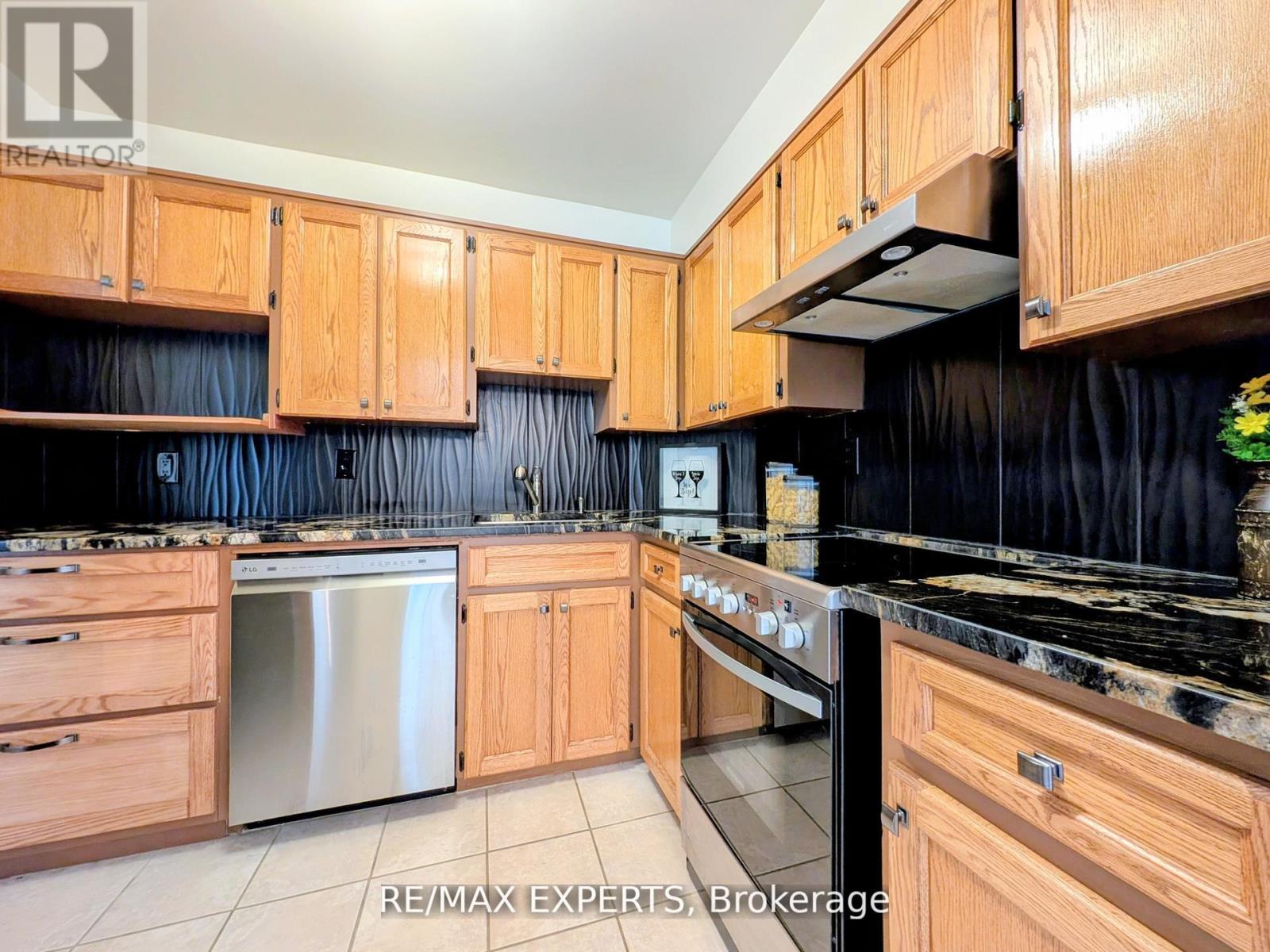 410 - 8591 Riverside Drive E, Windsor, Ontario N8S 1G3 - Photo 13 - X12665254