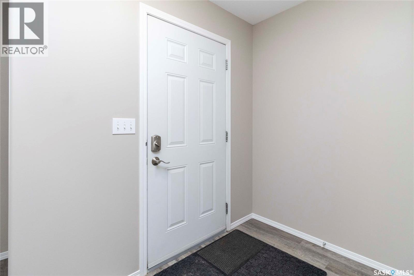 30 203 Herold Terrace, Saskatoon, Saskatchewan  S7V 1H3 - Photo 3 - SK026212