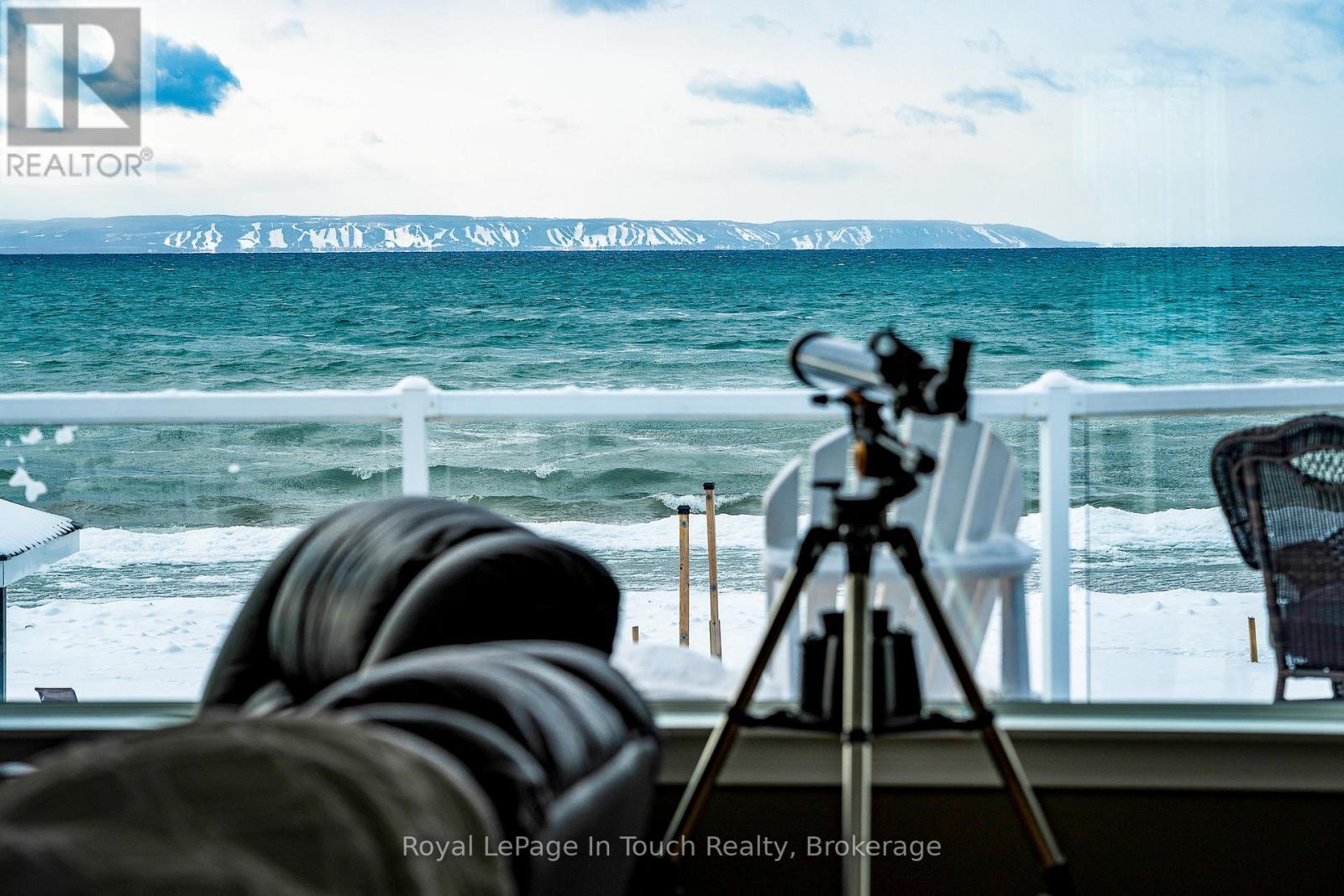 8 Tiny Beaches Road S, Tiny, Ontario  L0L 2J0 - Photo 14 - S12665604