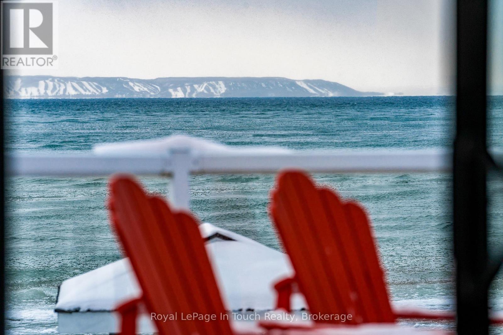 8 Tiny Beaches Road S, Tiny, Ontario  L0L 2J0 - Photo 17 - S12665604