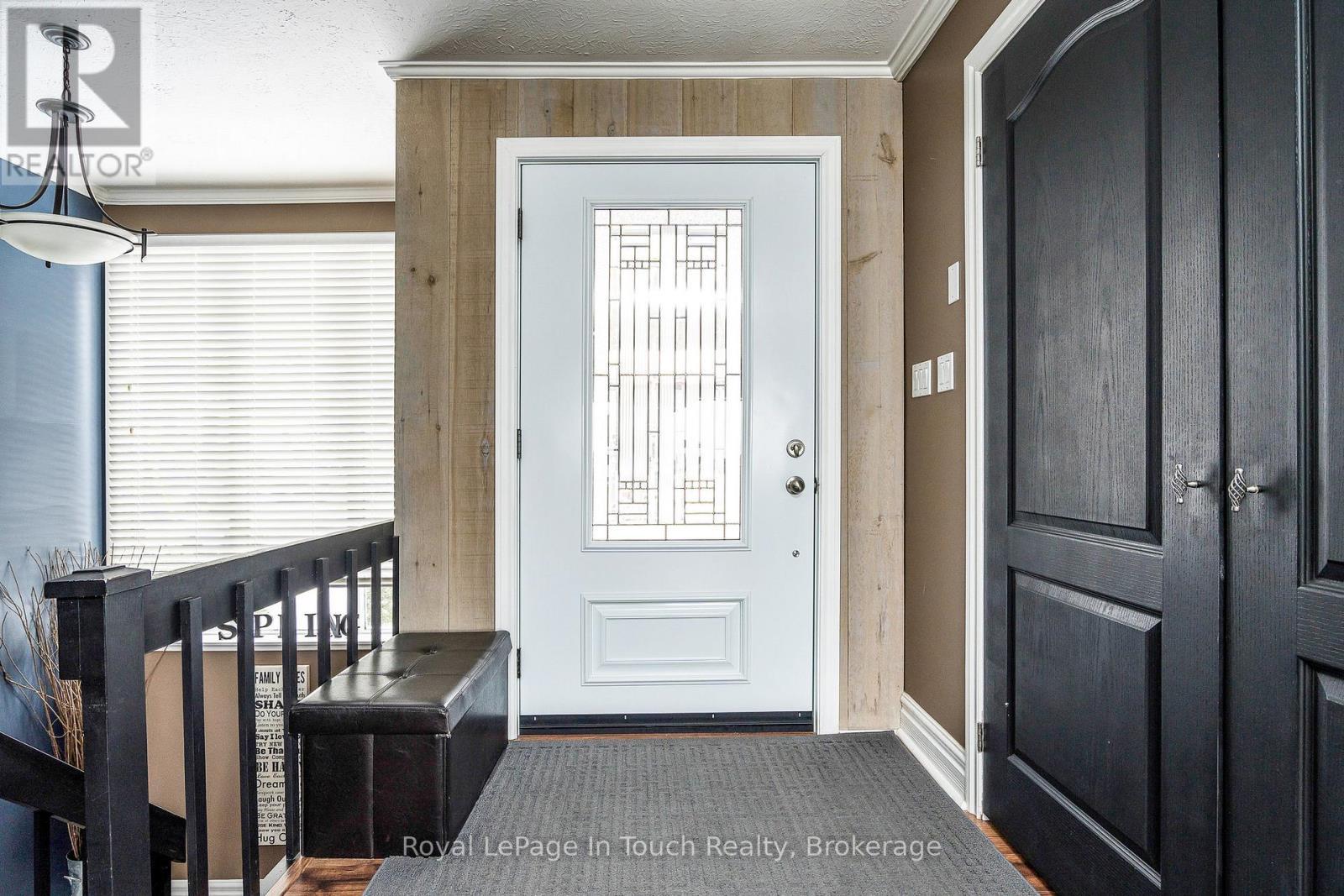 8 Tiny Beaches Road S, Tiny, Ontario  L0L 2J0 - Photo 6 - S12665604