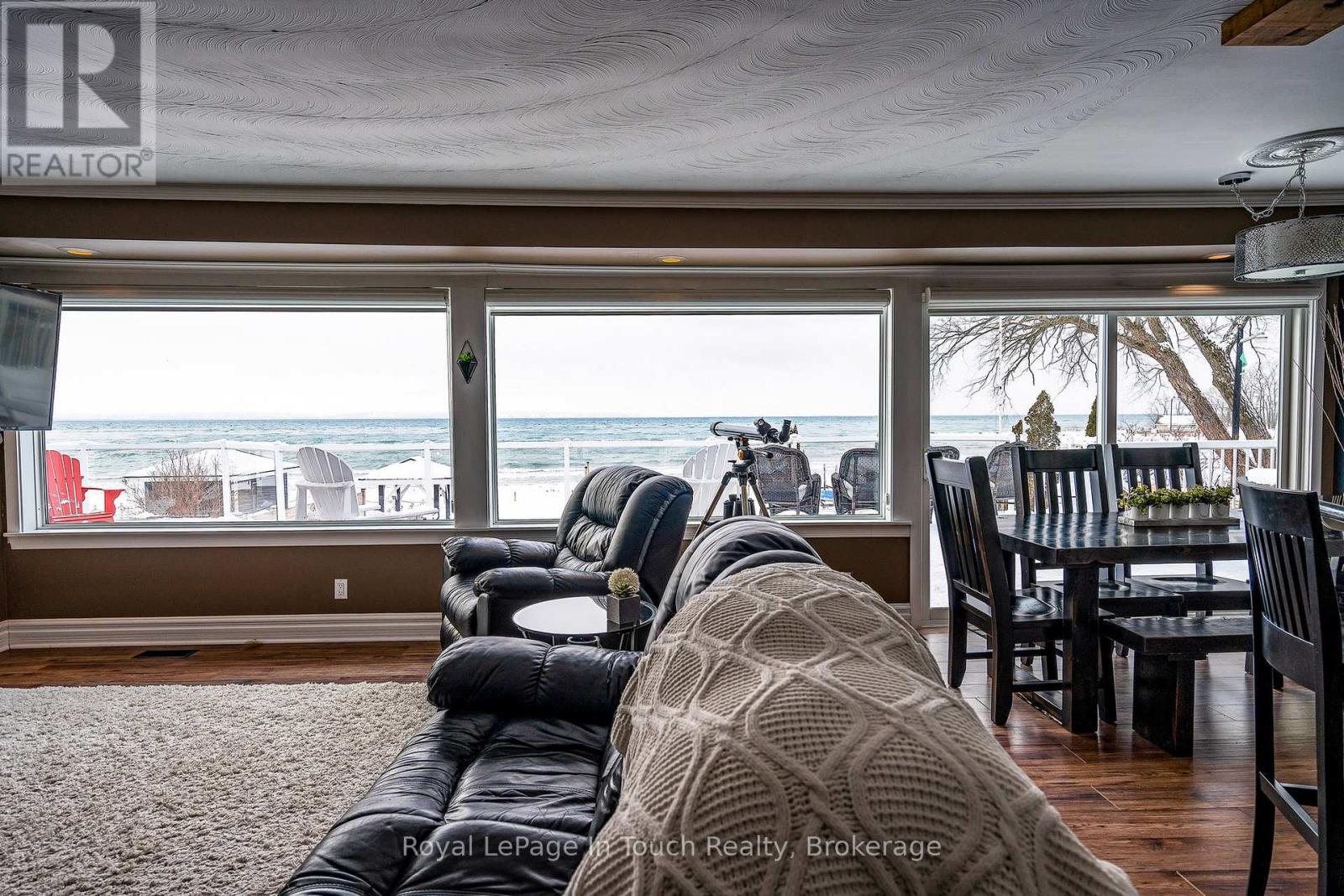 8 Tiny Beaches Road S, Tiny, Ontario  L0L 2J0 - Photo 8 - S12665604