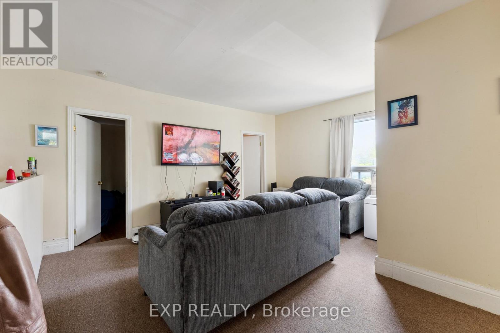 17 Spring Street, Quinte West (Trenton Ward), Ontario  K8N 2Z6 - Photo 12 - X12665556