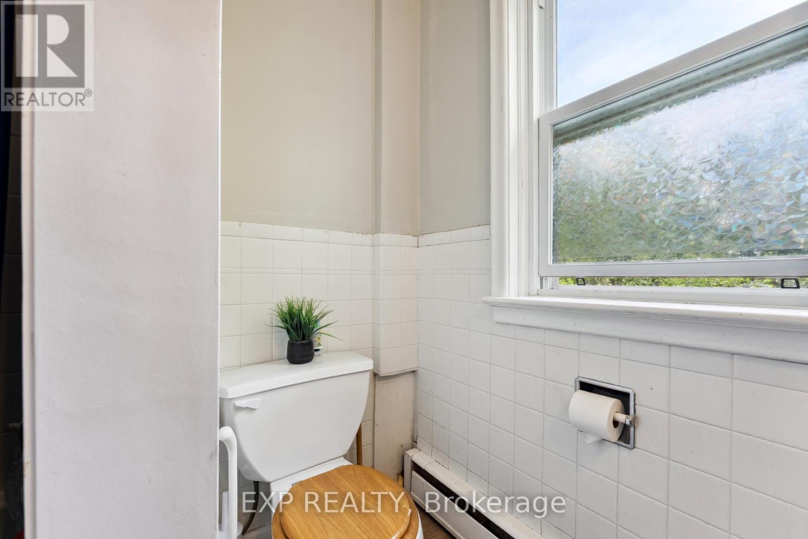 17 Spring Street, Quinte West (Trenton Ward), Ontario  K8N 2Z6 - Photo 18 - X12665556