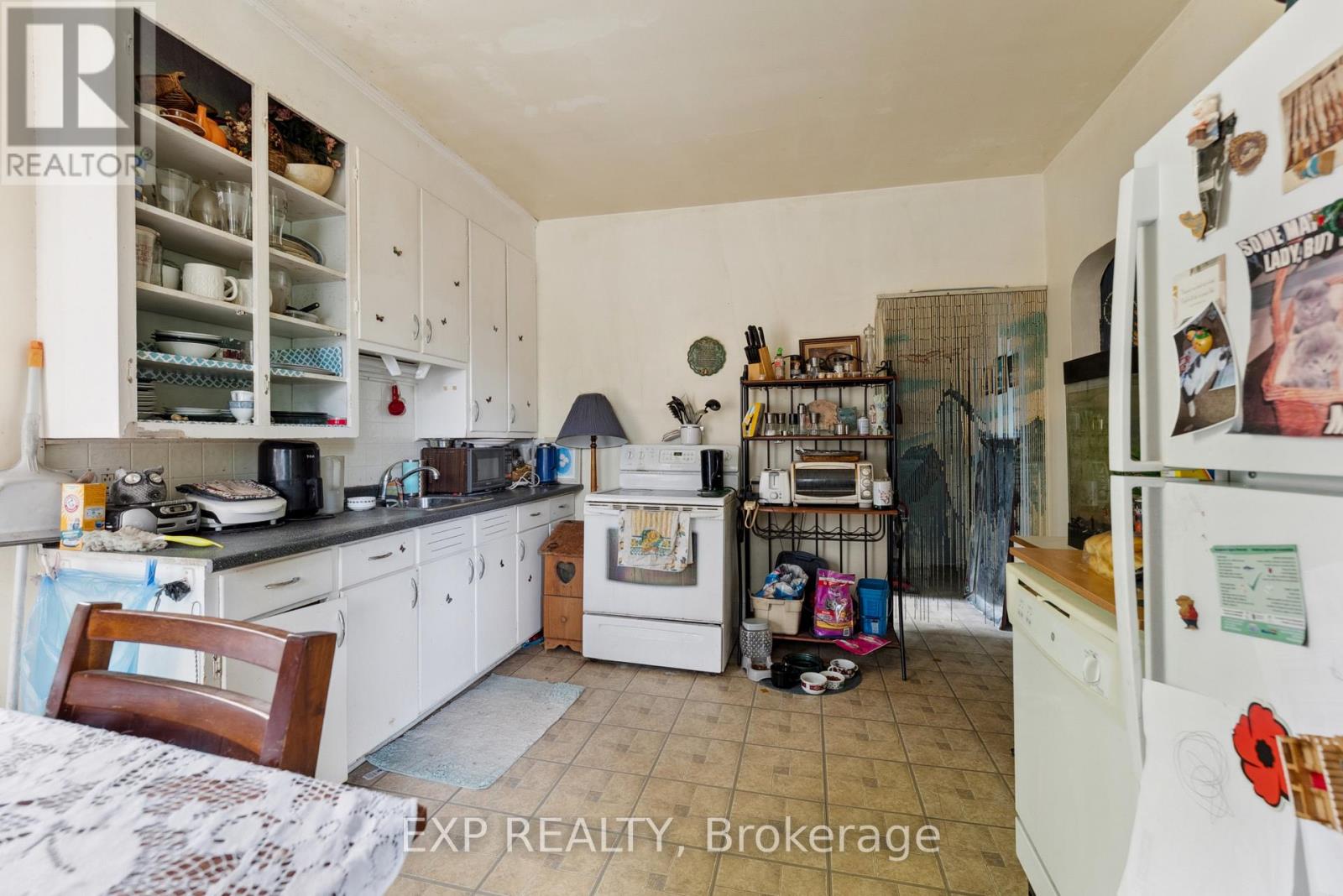 17 Spring Street, Quinte West (Trenton Ward), Ontario  K8N 2Z6 - Photo 6 - X12665556