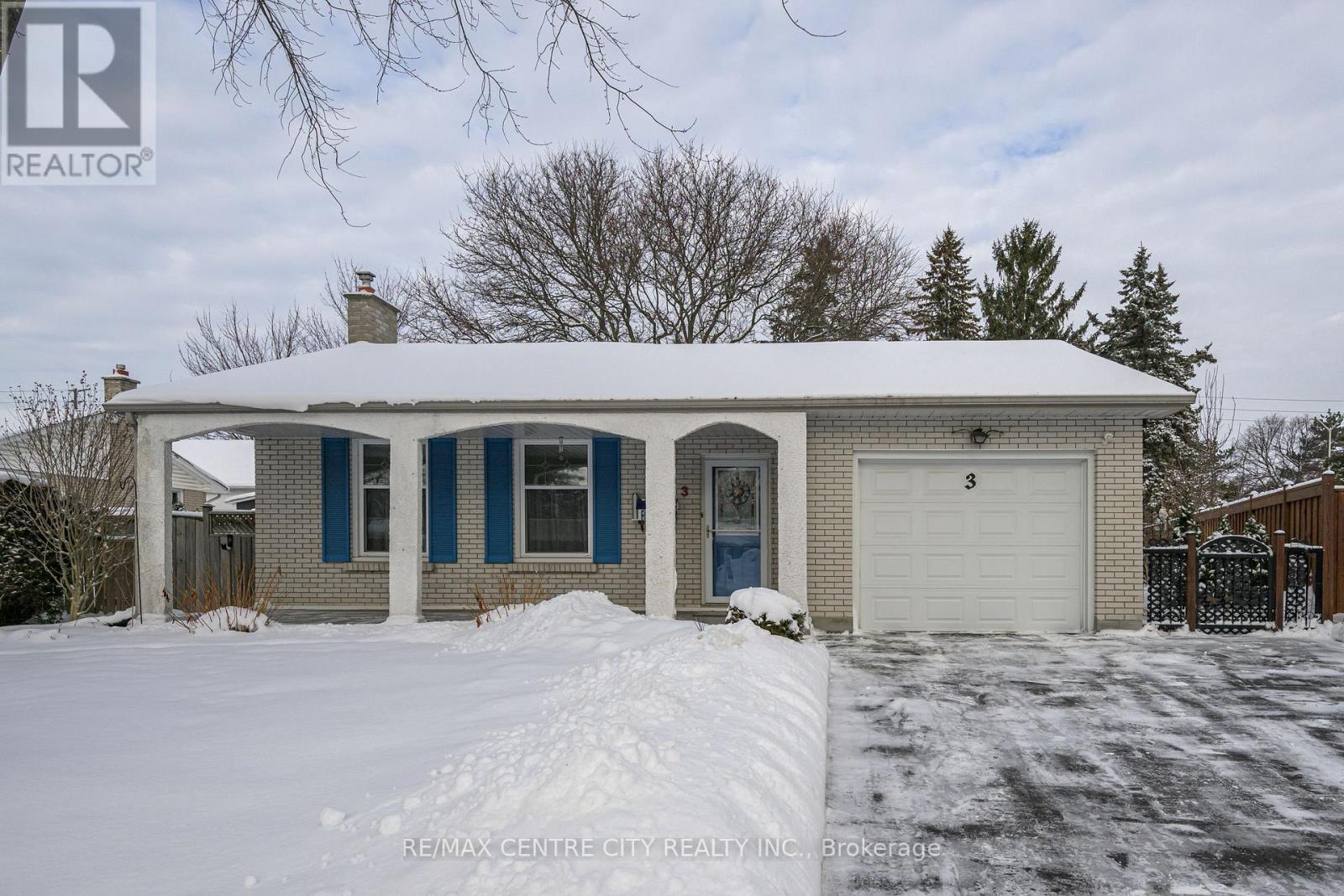 3 Kendall Court, London North (North G), Ontario  N5X 1E4 - Photo 2 - X12665364