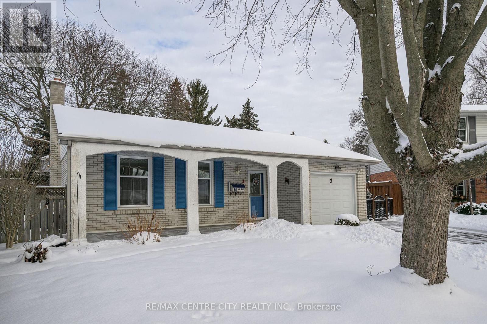 3 Kendall Court, London North (North G), Ontario  N5X 1E4 - Photo 3 - X12665364